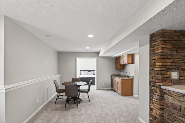 19182 Ismay Court, Lakeville, MN 55044