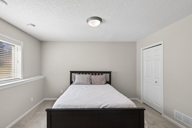 19182 Ismay Court, Lakeville, MN 55044