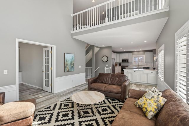 19182 Ismay Court, Lakeville, MN 55044