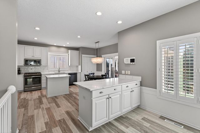 19182 Ismay Court, Lakeville, MN 55044