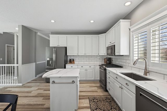 19182 Ismay Court, Lakeville, MN 55044