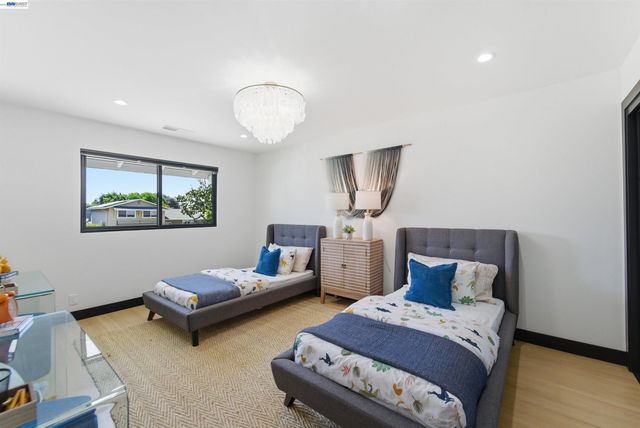 884 S Mary, Sunnyvale, CA 94087