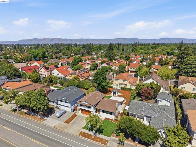 884 S Mary, Sunnyvale, CA 94087