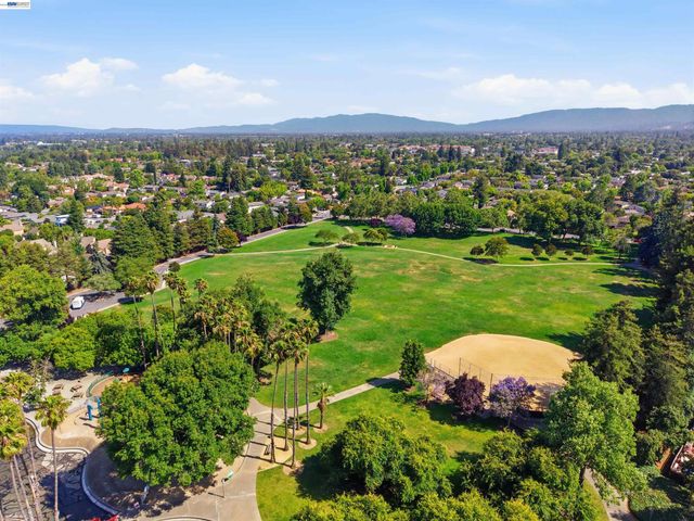 884 S Mary, Sunnyvale, CA 94087