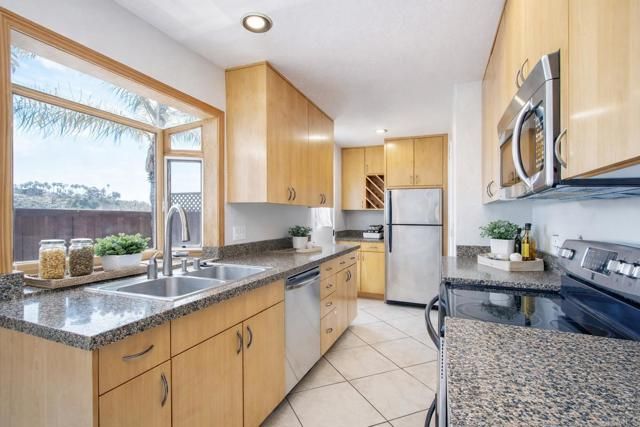 481 Bay Meadows Way, Solana Beach, CA 92075