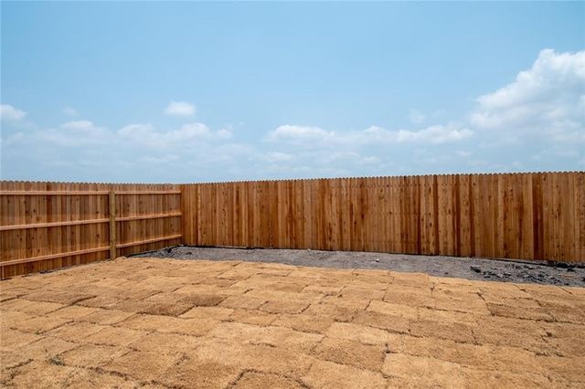 2302 Medusa Dr, Portland, TX 78374