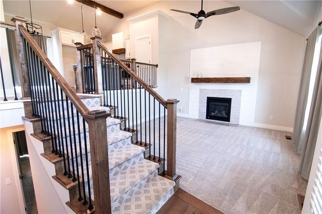 3919 Valley Forge Drive, Blue Springs, MO 64014