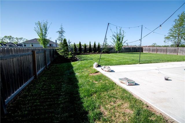 3919 Valley Forge Drive, Blue Springs, MO 64014