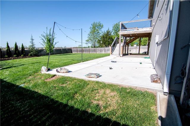 3919 Valley Forge Drive, Blue Springs, MO 64014