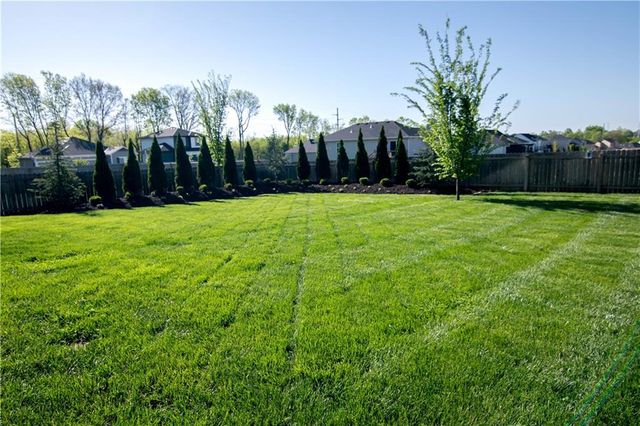 3919 Valley Forge Drive, Blue Springs, MO 64014