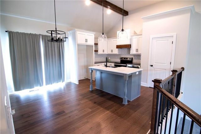 3919 Valley Forge Drive, Blue Springs, MO 64014