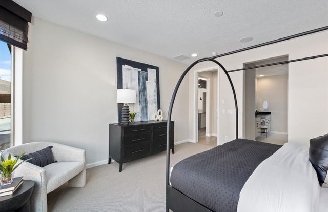 18 Calle Calido, Santa Fe, NM 87508