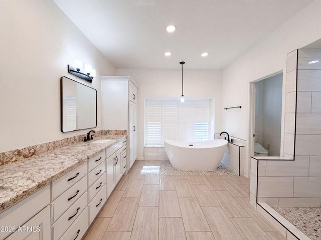 13816 N 50TH Street, Scottsdale, AZ 85254