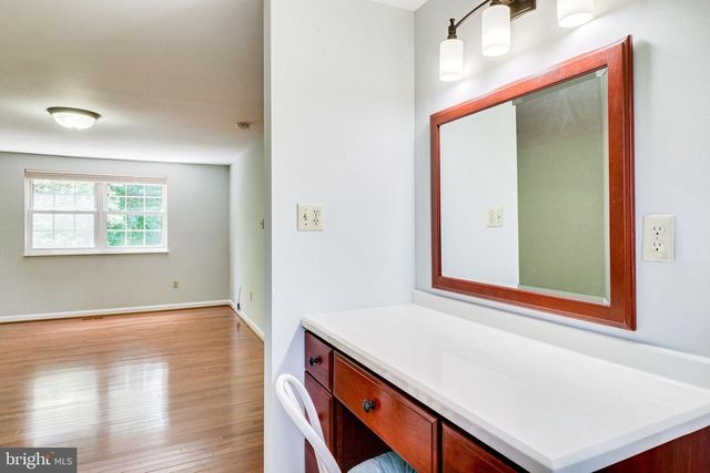 10507 CAVALCADE ST, Great Falls, VA 22066
