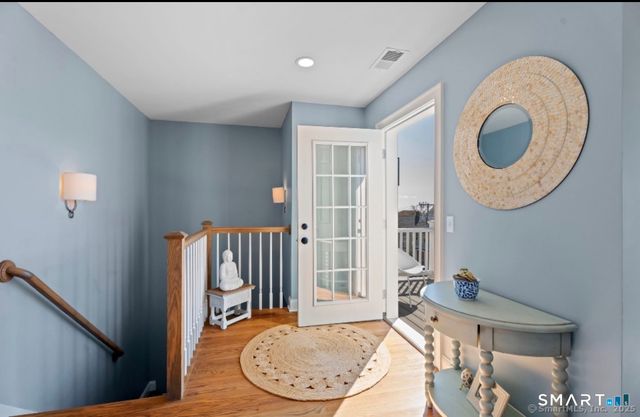 9 4th Avenue, Branford, CT 06405