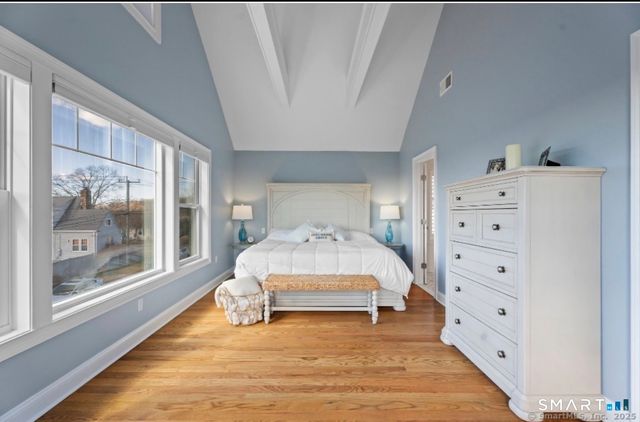 9 4th Avenue, Branford, CT 06405