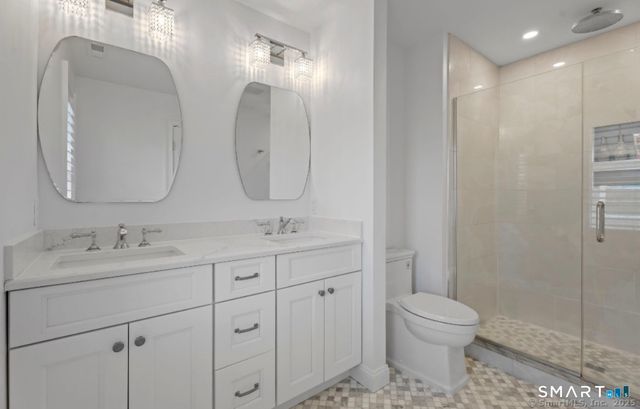 9 4th Avenue, Branford, CT 06405