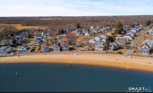 9 4th Avenue, Branford, CT 06405