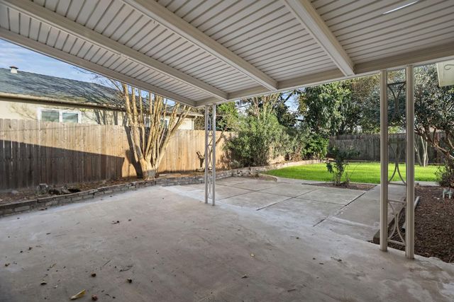 2966 W Euclid Ave, Stockton, CA 95204