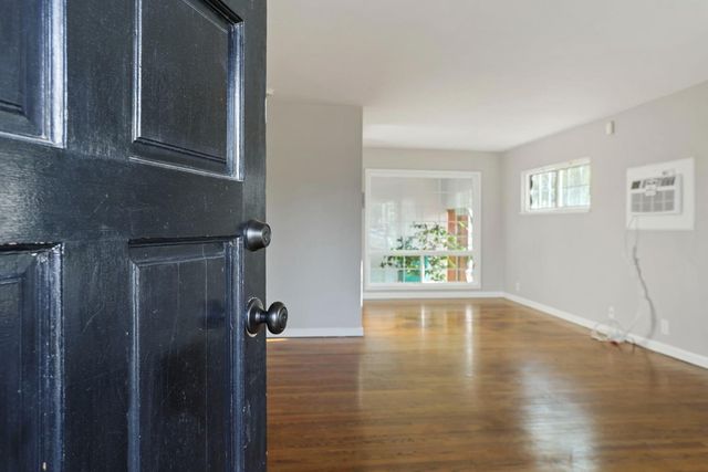 2966 W Euclid Ave, Stockton, CA 95204