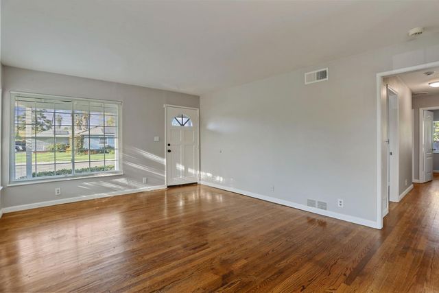 2966 W Euclid Ave, Stockton, CA 95204