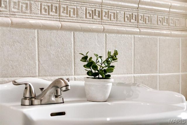 1920 David Drive, Florissant, MO 63031