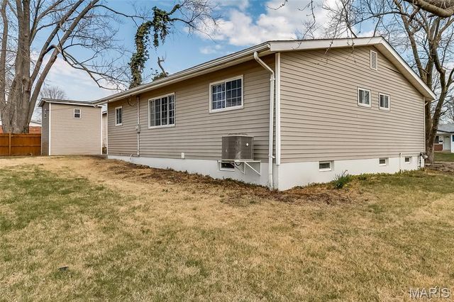 1920 David Drive, Florissant, MO 63031