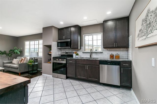 1920 David Drive, Florissant, MO 63031