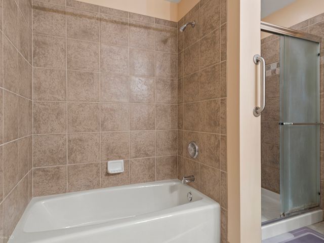 10802 Canterbury Drive, Mokena, IL 60448