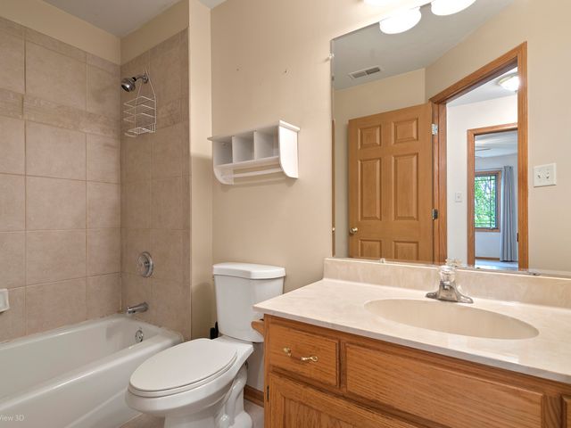 10802 Canterbury Drive, Mokena, IL 60448