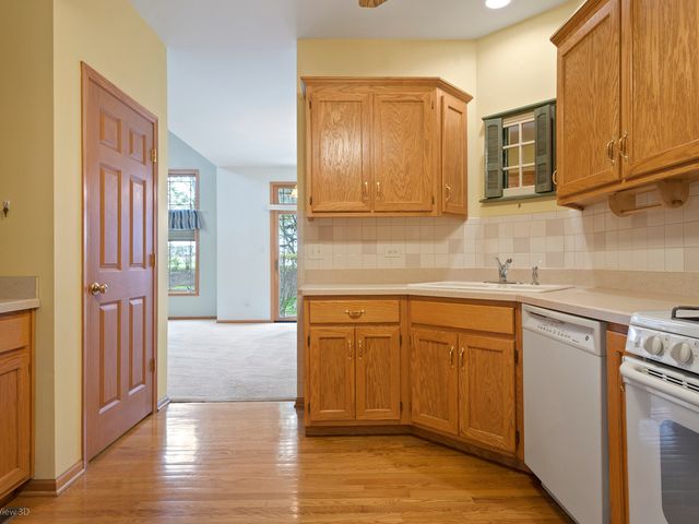 10802 Canterbury Drive, Mokena, IL 60448