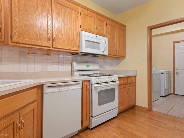 10802 Canterbury Drive, Mokena, IL 60448