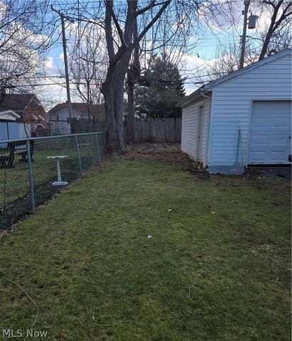 21670 Crystal Avenue, Euclid, OH 44123