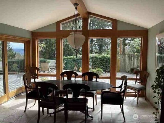 16518 NE 2nd Place, Bellevue, WA 98008