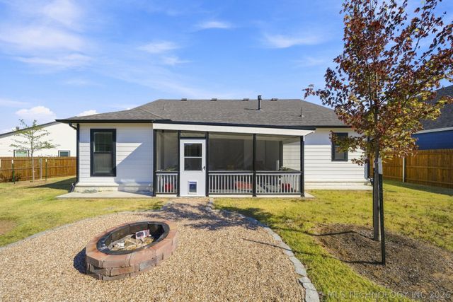 12014 E 108th Street N, Owasso, OK 74055