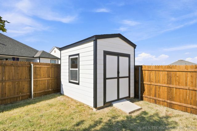 12014 E 108th Street N, Owasso, OK 74055
