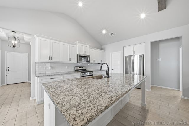 12014 E 108th Street N, Owasso, OK 74055
