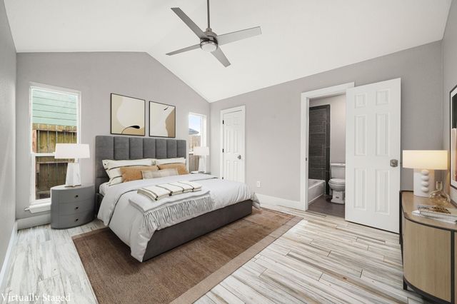 4902 Moody Reef Drive, Bacliff, TX 77518