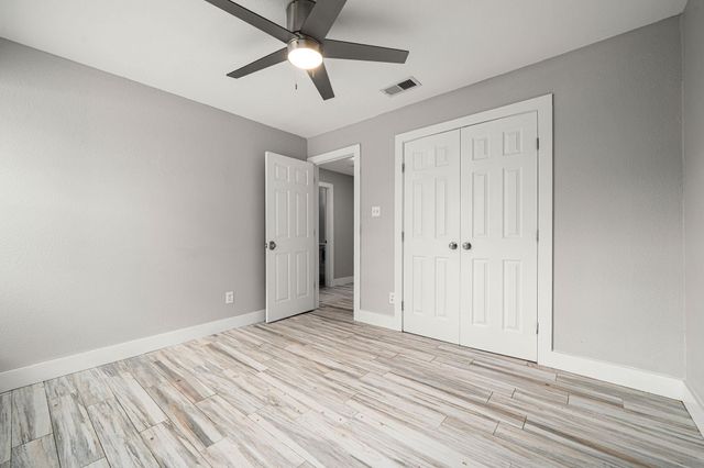 4902 Moody Reef Drive, Bacliff, TX 77518