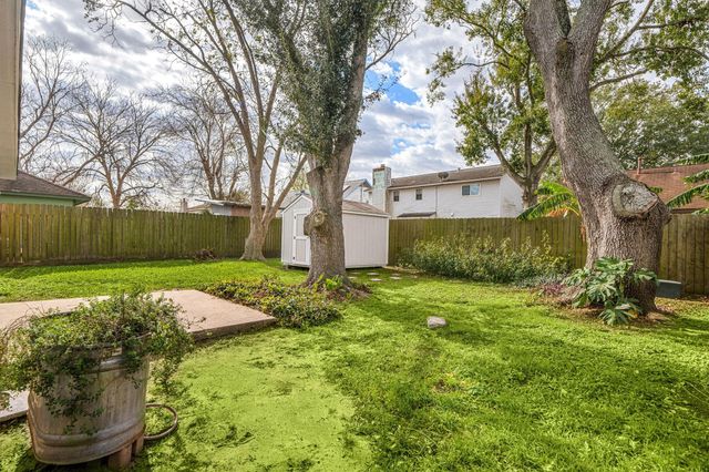 4902 Moody Reef Drive, Bacliff, TX 77518