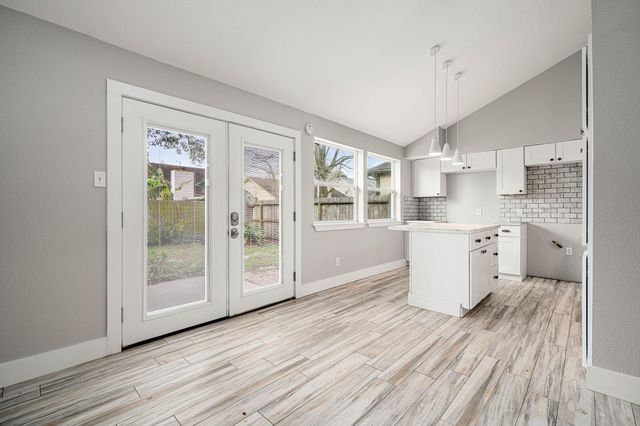 4902 Moody Reef Drive, Bacliff, TX 77518