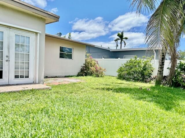 1912 NW 38th Street, Oakland Park, FL 33309