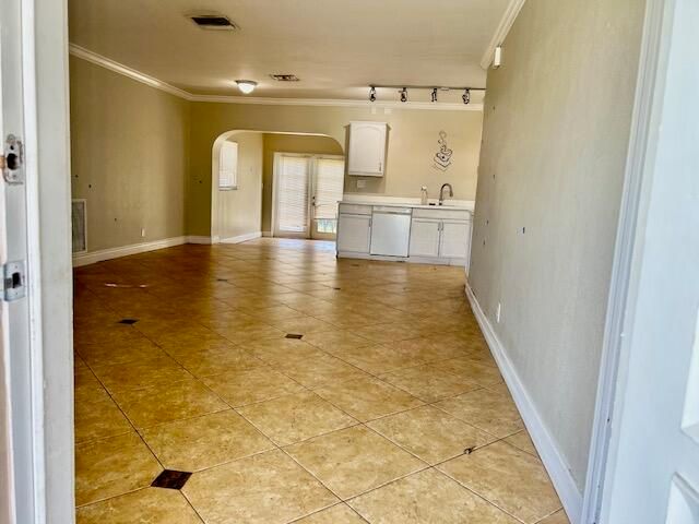 1912 NW 38th Street, Oakland Park, FL 33309