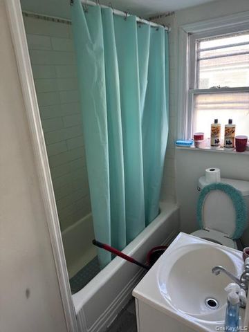 223 Park Avenue, Huntington, NY 11743