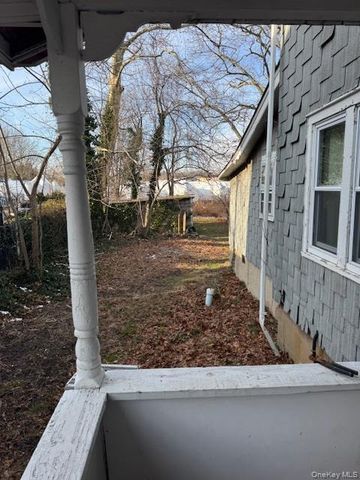 223 Park Avenue, Huntington, NY 11743