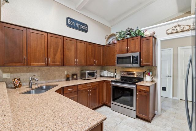 1748 LAKE MARION DRIVE, Apopka, FL 32712