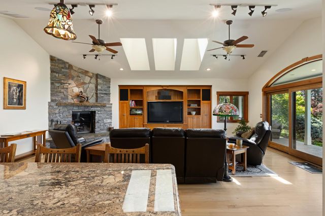 1992 Rabbit Ridge Rd, Somerset, CA 95684