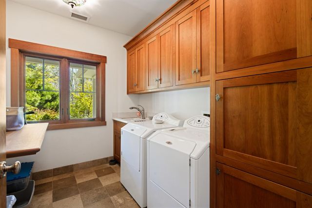 1992 Rabbit Ridge Rd, Somerset, CA 95684