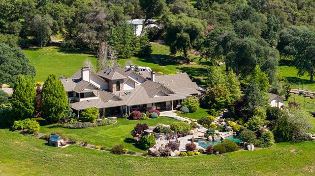 1992 Rabbit Ridge Rd, Somerset, CA 95684