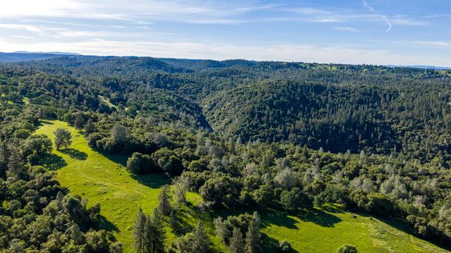 1992 Rabbit Ridge Rd, Somerset, CA 95684